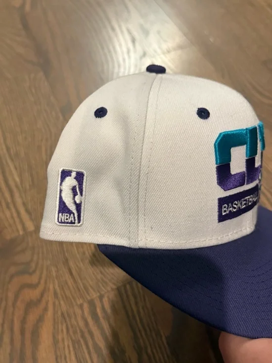 New Era Charlotte Hornets Hat - Picture 3 of 4